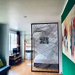 4 Rooms